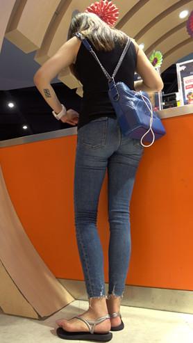 12929f5ymyt35cof.jpg
