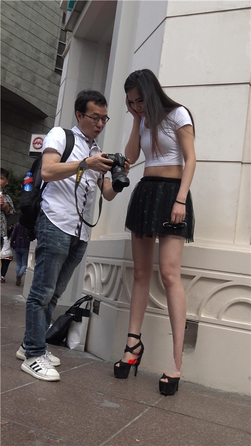 10976sxunmodcz0q.jpg