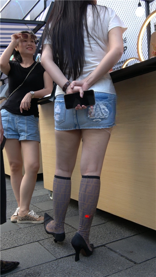 10851izfm4qs4dcv.jpg