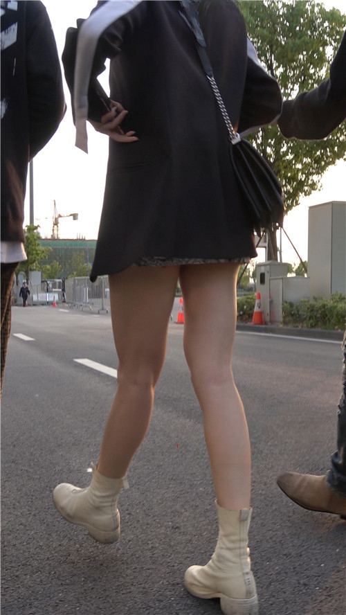 10718jm4k0wqo0aa.jpg
