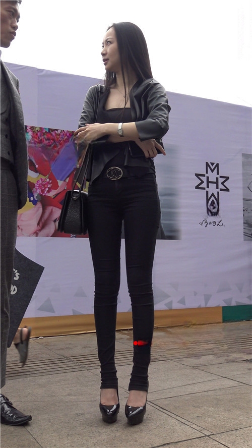 9153mhwk3muo2kb.jpg