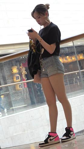 11055li2xbq2coxw.jpg