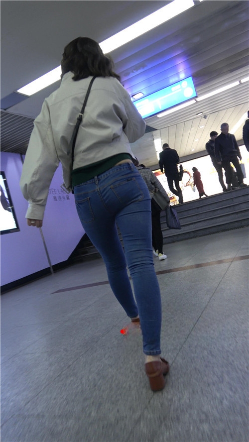11054awmnewsisds.jpg