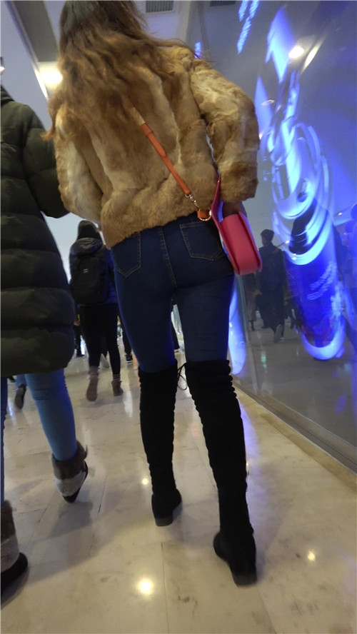 11031yvyu2ak3n0b.jpg