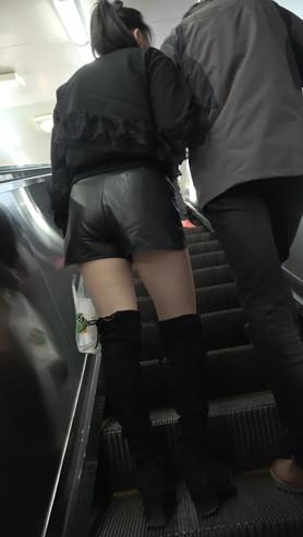 11024pqhkevaj12h.jpg