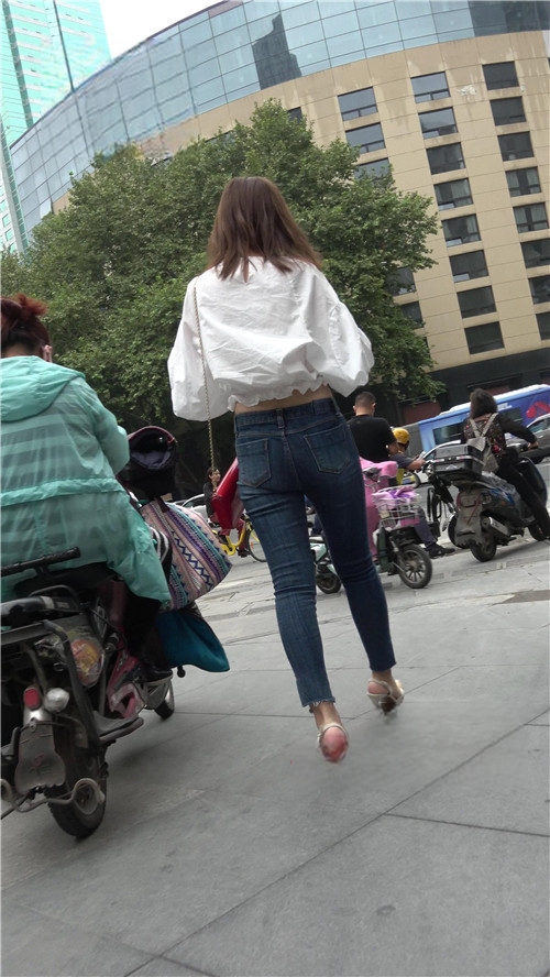110025bldzggb5v0.jpg
