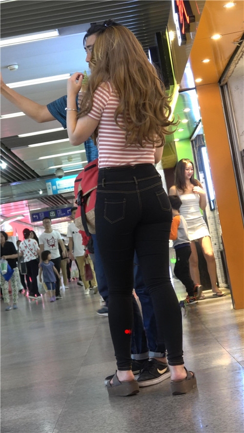 10543godhd1w0z1e.jpg