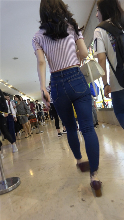 10496lpx0nji4msh.jpg