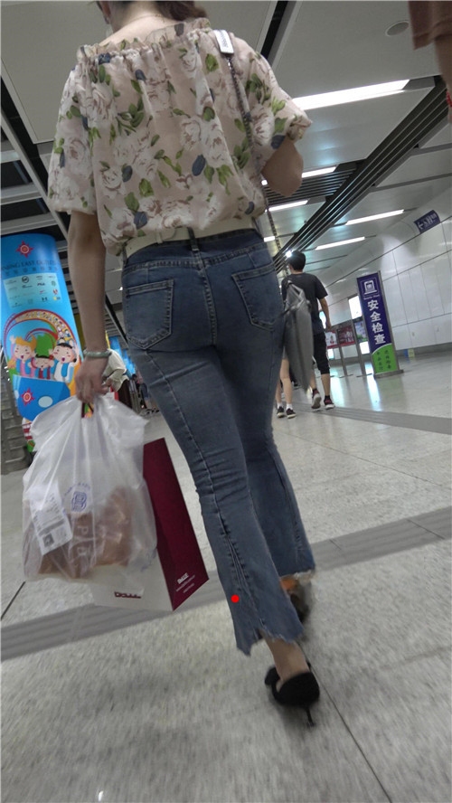 9904wieztxm1fn5.jpg