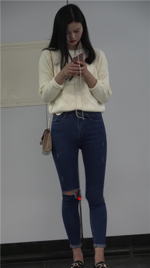9458js0mwggmqj0.jpg