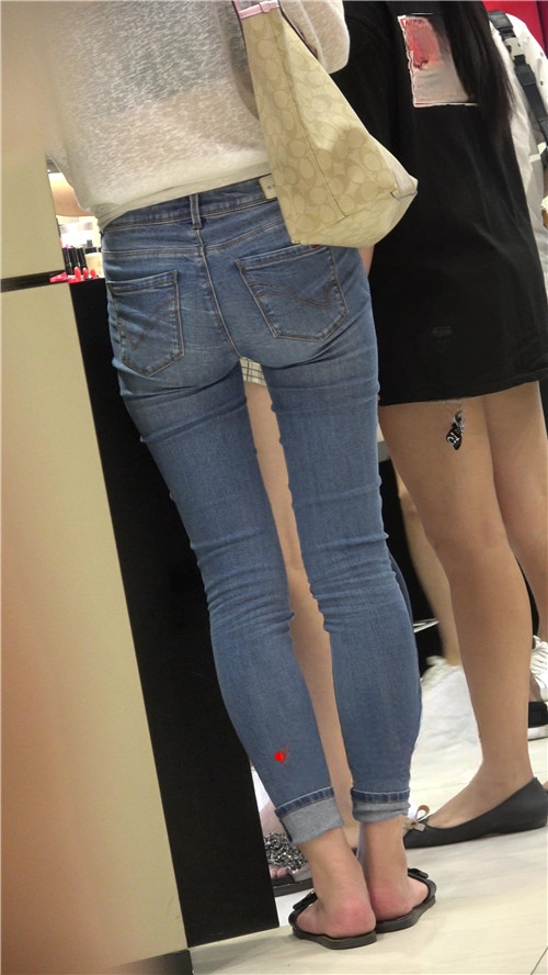 9399y4zdqwwhbzu.jpg