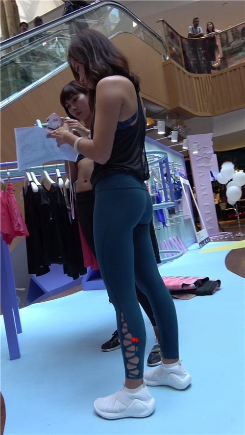 8561utw3zkzoe1d.jpg