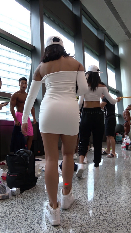 8535u0ioiqkdc0w.jpg