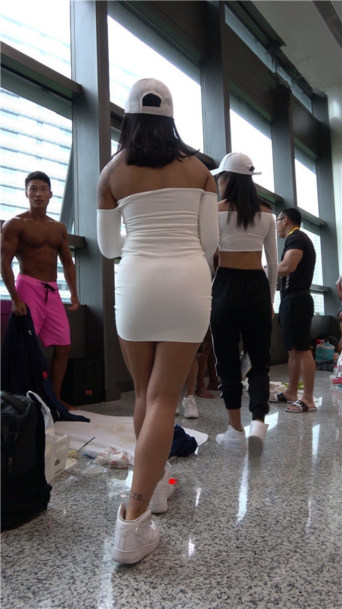 85352jm2jn0mugd.jpg