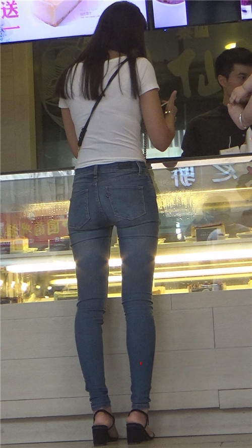 11303aejkg1hixy2.jpg