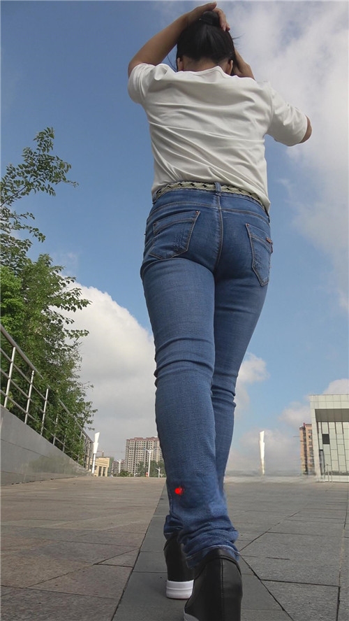 11154z1lgsmm2fee.jpg