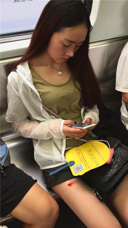 22584y5lij5roogd.jpg