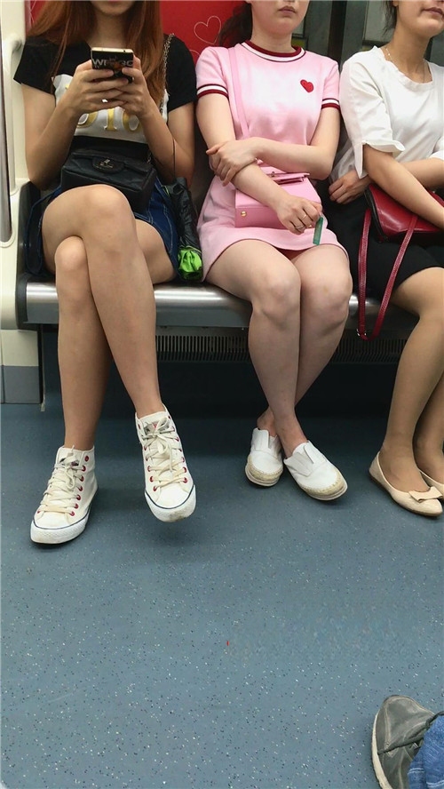22560skpia1h0rh2.jpg