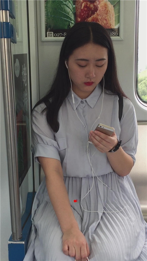 1126300pyxm21jn0.jpg