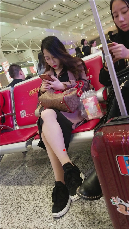 7185r4afvuwb0w2.jpg