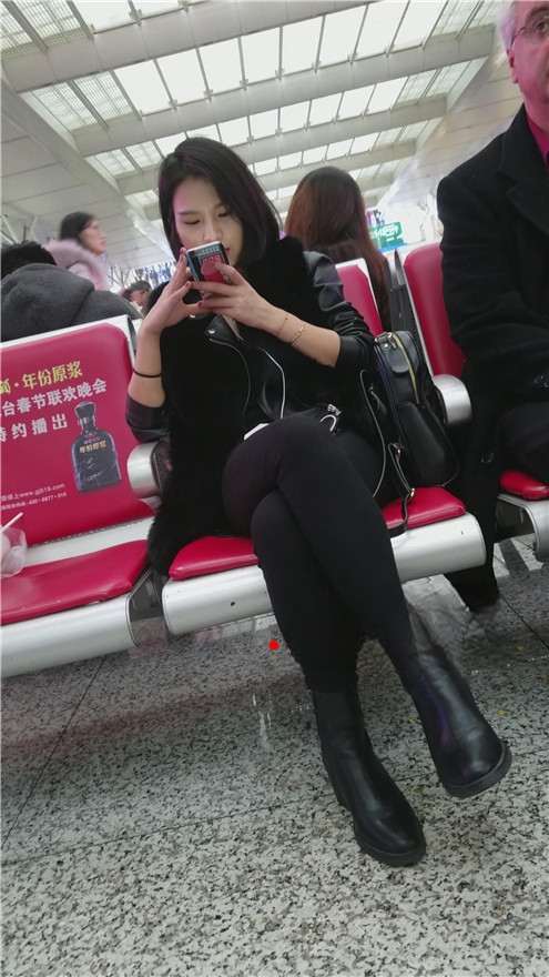 71594djvelw3egi.jpg