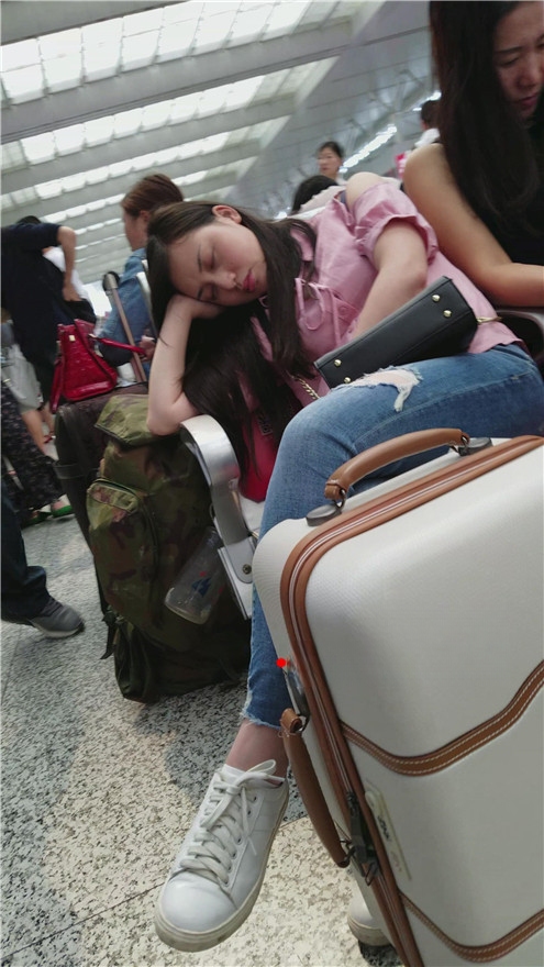 7112crbeyiafisx.jpg