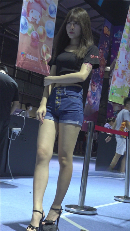 817914jj4w303i1.jpg