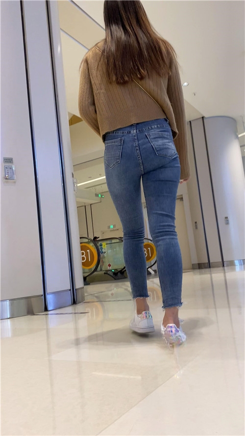 11862a10ciuom4sz.jpg