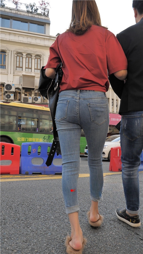 10809p4bkewemrym.jpg