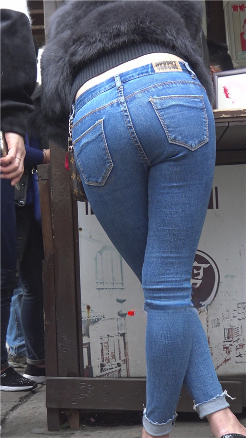 11330zvrxbuu5dcb.jpg