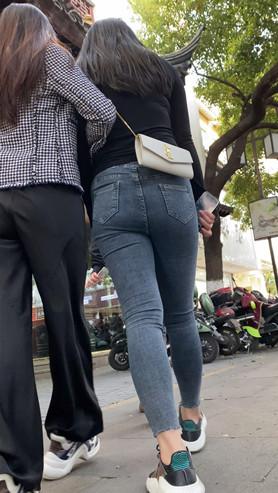 11221slzmxsv1um3.jpg