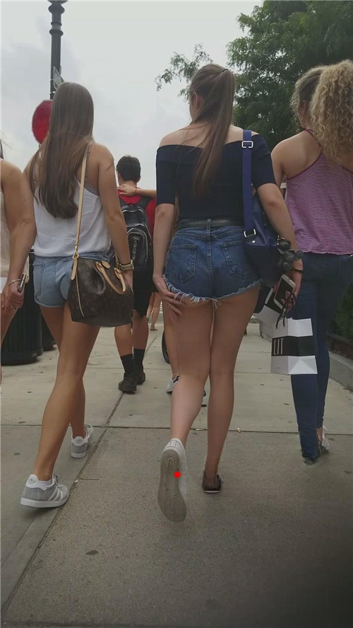 10598wvi5jm0uxii.jpg