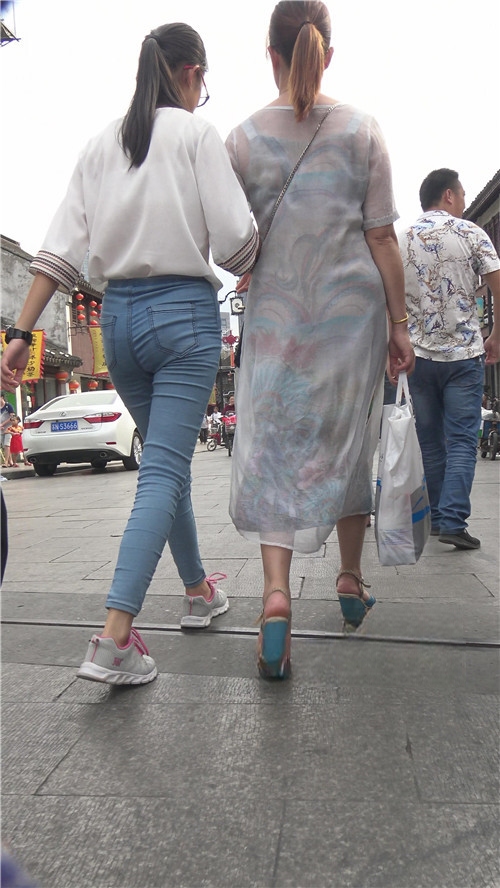 10551qvi1azv3k5d.jpg
