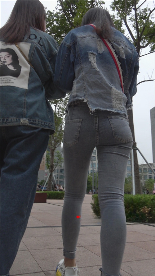 10534bmk4yfbbe1o.jpg