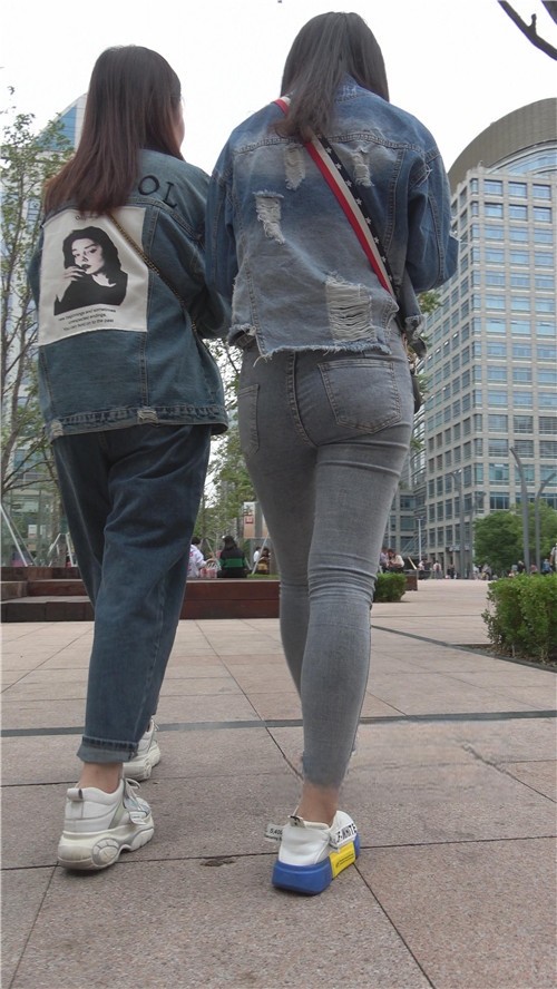 10534qazhqtqv2lx.jpg