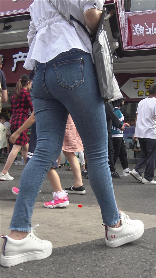 10532kt40jrs2i0q.jpg