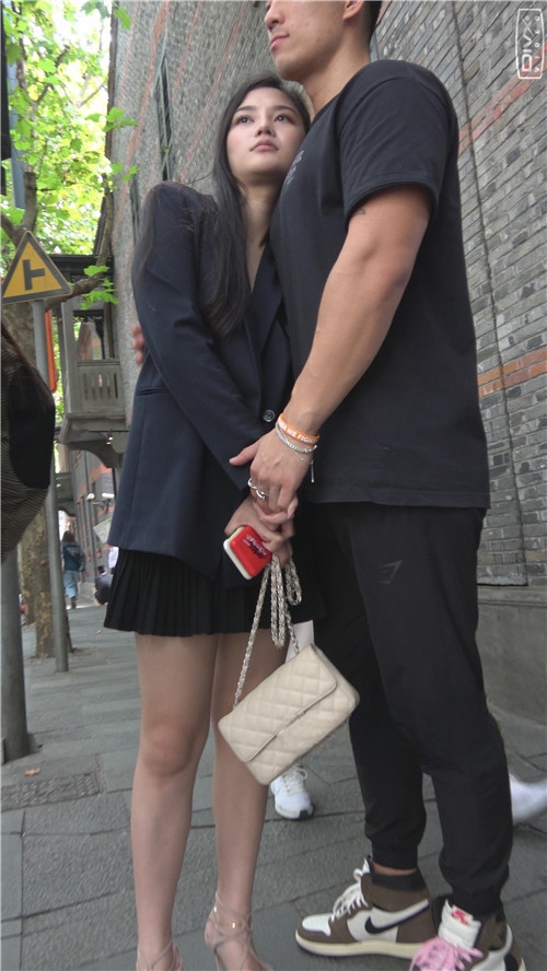 10481uqpjdksd45b.jpg
