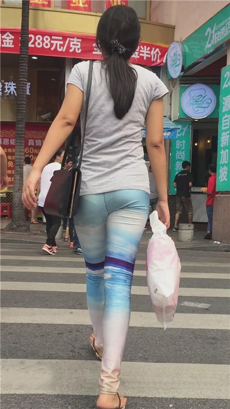 124240mamvvz305.jpg