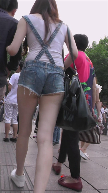 832kfxj51d4fg0.jpg