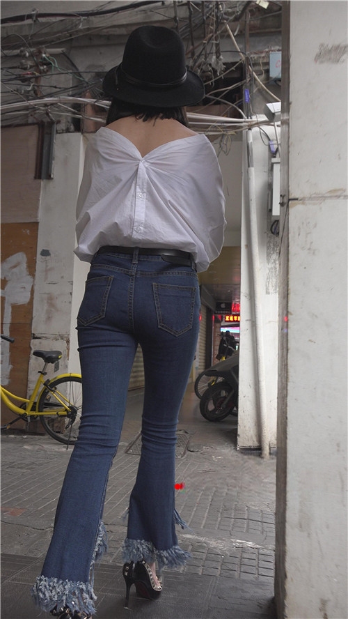10596s4pwcnlfc10.jpg
