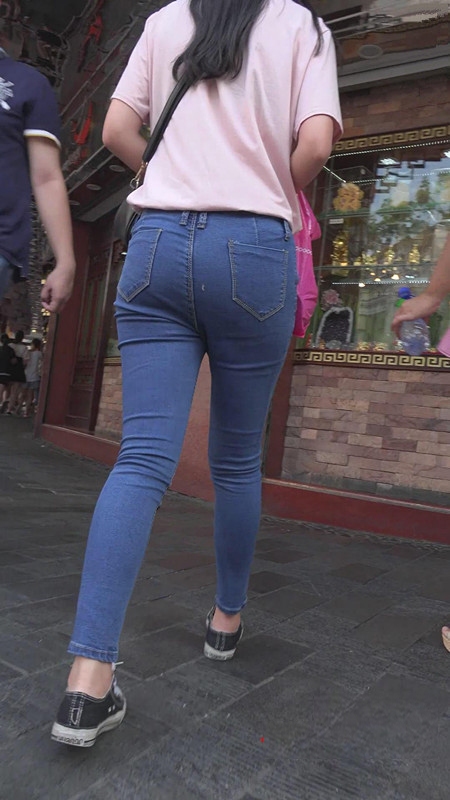 563llfxu5aua2x.jpg