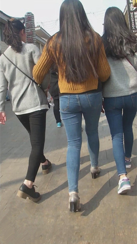 481hrf44qii01d.jpg