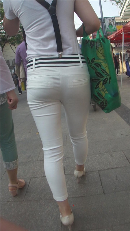 1580en23xdm0blv.jpg