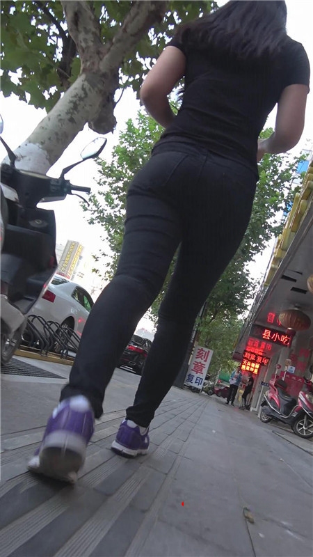 819f2q1wkfq2ou.jpg