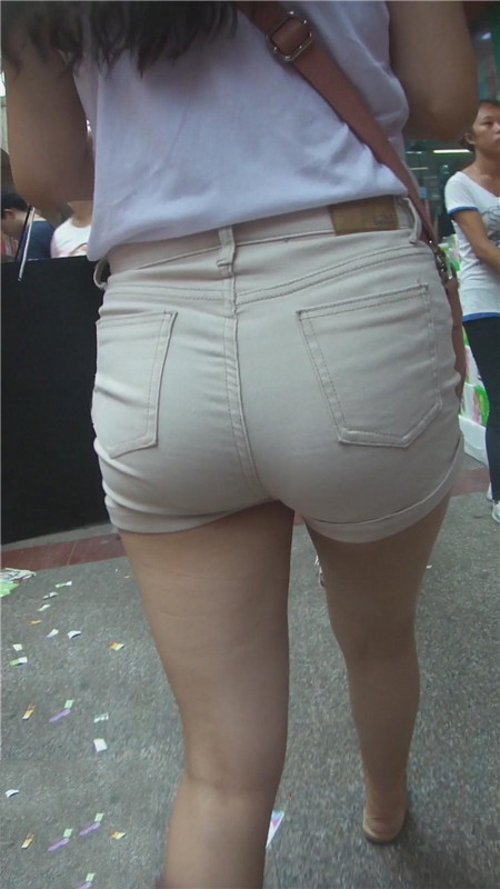 8162nzyc32etx3.jpg
