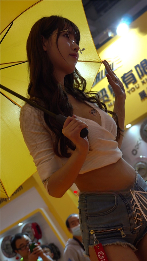 10980psc3eu3at1o.jpg
