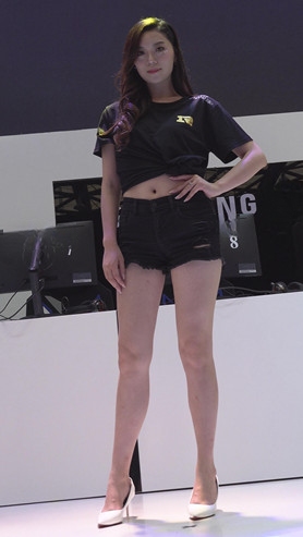 7658sec1xvuyjjl.jpg