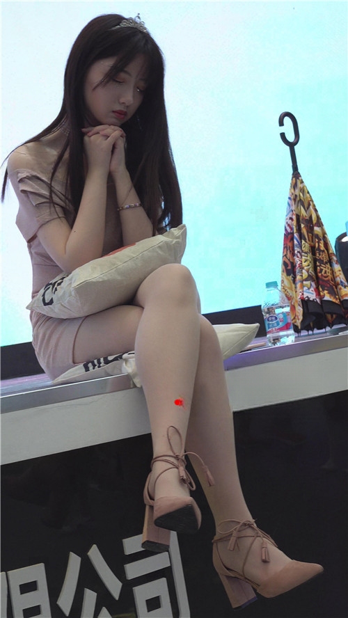 7657cxgjuyplwpi.jpg