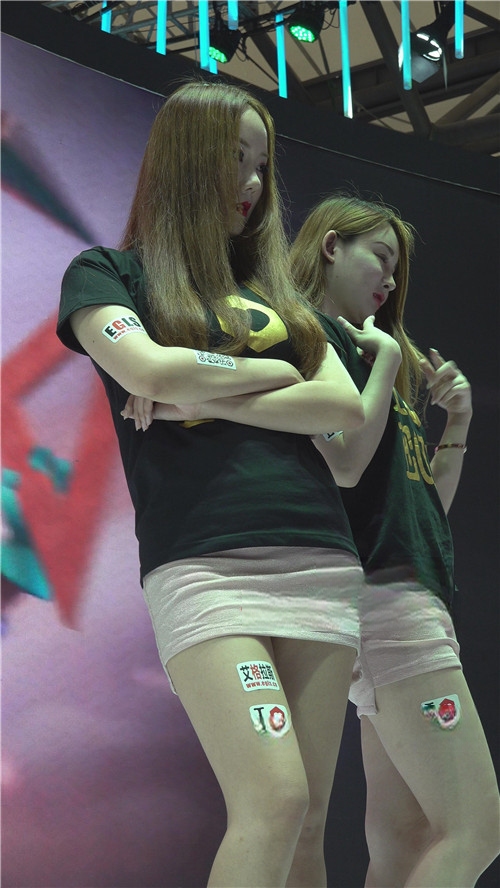 7638xejl43rfzbg.jpg