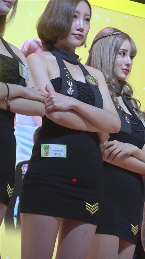 7404pk0nyxgxv2d.jpg